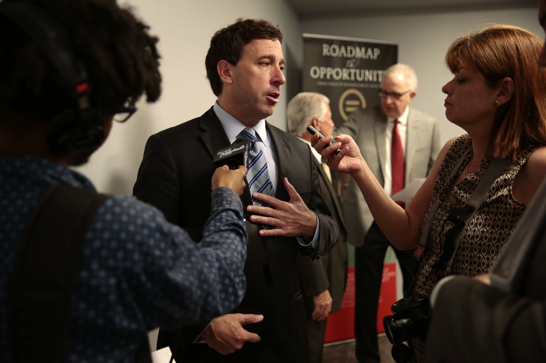 Stenger signs "Ban the Box"